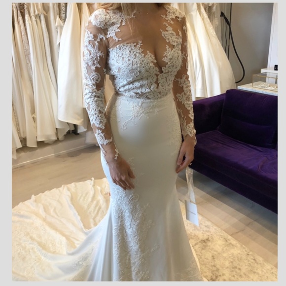 NEW UNWORN Custom Pronovias Atelier Vicenta Dress With Cathedral Veil - Picture 5 of 8